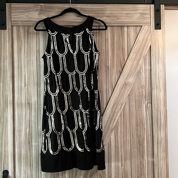 Scarlett sparkle dress - Picture 2 of 3